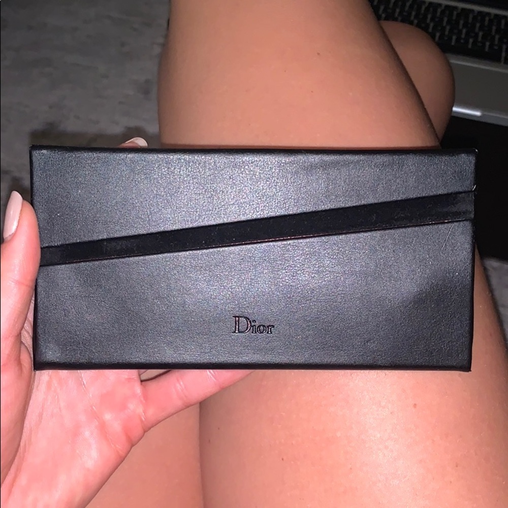 Door sunglasses with the case